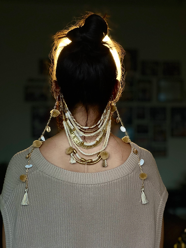 THIS GOLDS WITH EVERYTHING!