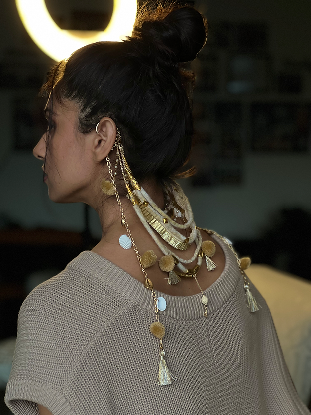 THIS GOLDS WITH EVERYTHING!