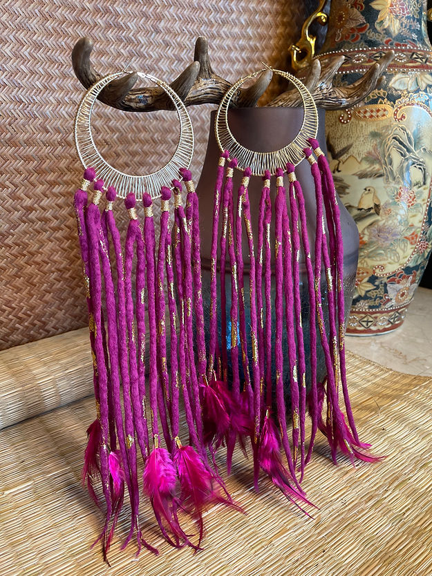 Filoplume Earrings (Magenta)