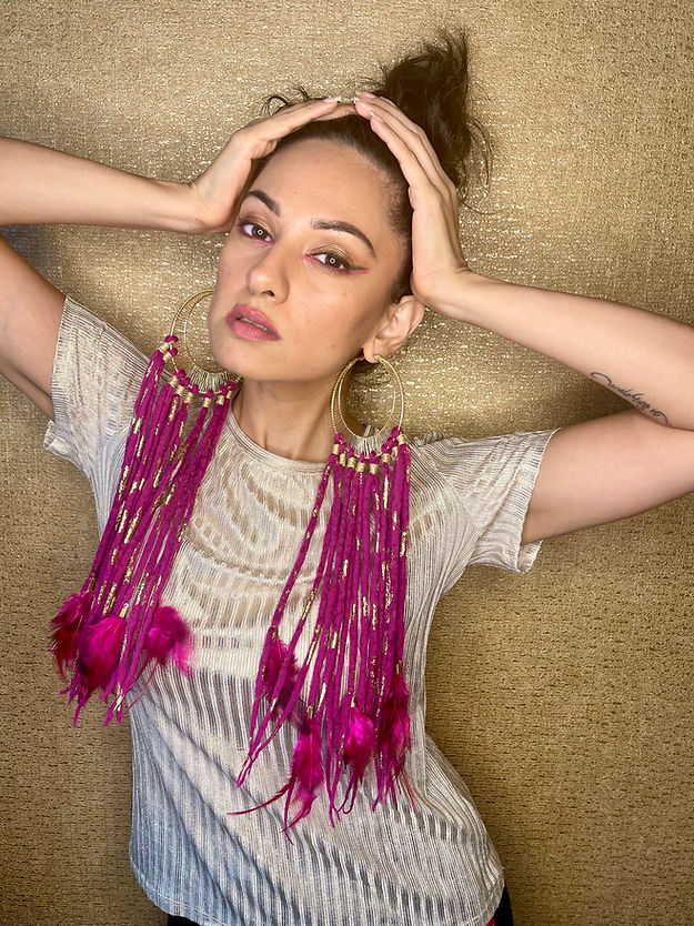 Filoplume Earrings (Magenta)