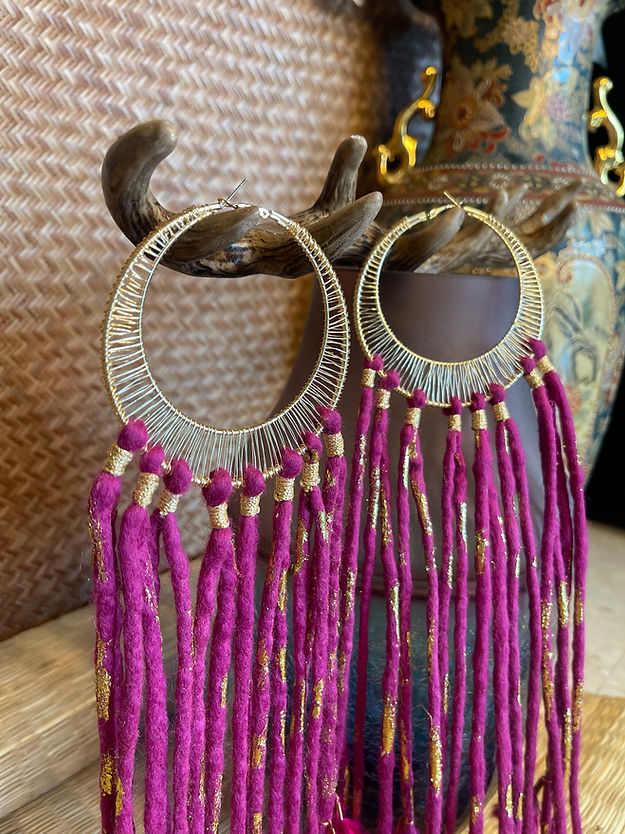 Filoplume Earrings (Magenta)