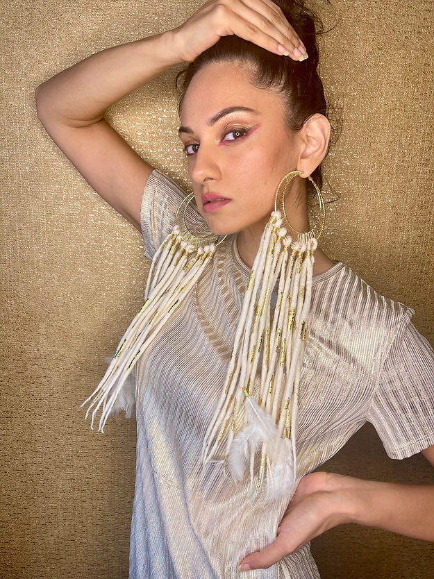 Filoplume Earrings (White)